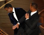 Chris Rock: un video mostra il conduttore degli Oscar 2022 stordito dopo lo schiaffo di Will Smith