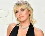 Miley Cyrus positiva al COVID: salta la sua esibizione ai Grammy Awards