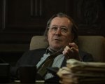 Slow Horses, Gary Oldman sui suoi frequenti peti: 'É difficile evocarli al momento giusto'