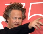 Florian Henckel von Donnersmarck torna alla regia con il thriller psicologico Vent
