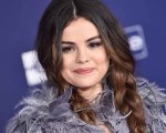 Selena Gomez si dice 'più felice' dopo essere stata lontana dai social per 4 anni: 'Mi fa sentire normale'