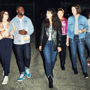 Single Drunk Female: il cast sul set