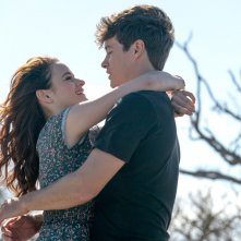 The In Between - Non ti perderò: Joey Jing e Kyle Allen in una scena del film