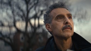 Scissione 1X09 John Turturro