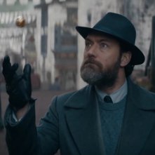 Animali Fantastici - I segreti di Silente: Jude Law in una scena del film