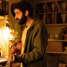 Ali & Ava - Storia di un incontro: Adeel Akhtar in una scena del film