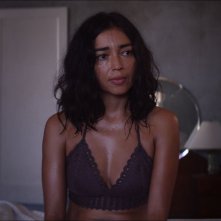 Sundown: Iazua Larios in una scena del film