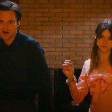Fresh: Sebastian Stan e Daisy Edgar-Jones in una scena danzereccia