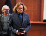 Johnny Depp, la sorella rivela: 'Amber Heard lo chiamava vecchio ciccione'