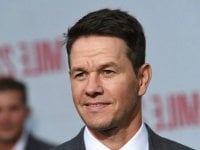 Mark Wahlberg ha ancora il pene prostetico di Boogie Nights: 'È sottochiave, non posso lasciarlo fuori'