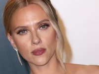Scarlett Johansson: 'Sesso con Benicio Del Toro in un ascensore? Un pettegolezzo falso e oltraggioso'