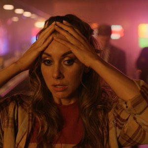 Roar: Alison Brie in una scena del quarto episodio