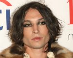 Ezra Miller: la coppia hawaiana ritira l'ordine restrittivo contro l'attore di The Flash