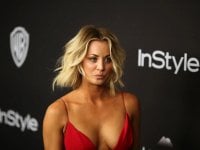 Kaley Cuoco sullo schiaffo di Sharon Stone: 'Ero scioccata, ma è stato perfetto per la scena'