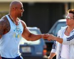 Mark Wahlberg 'sfida' the Rock: 'Posso fare più pull-up di lui'