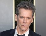 Kevin Bacon e Farrah Mackenzie nel film Leave the World Behind diretto da Sam Esmail