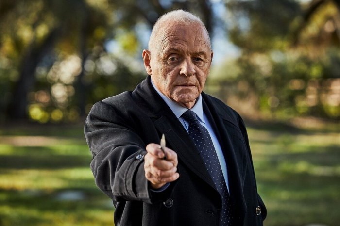 Anthony Hopkins festeggia 50 anni senza alcol: “Scegliete la vita, non il suo contrario”