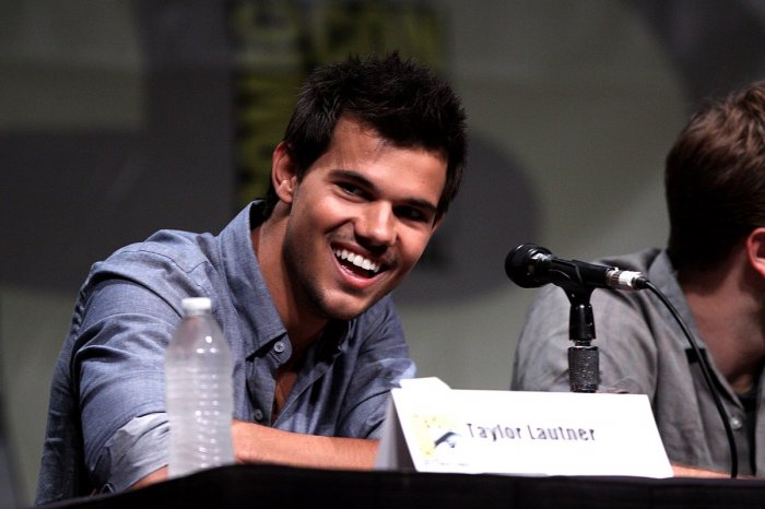 Taylor Lautner fu quasi licenziato dal franchise di Twilight prima dell'uscita di New Moon