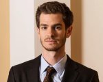 Andrew Garfield ha esplorato il mormonismo per la serie Under the Banner of Heaven