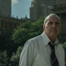 L'assedio di Silverton: Arnold Vosloo durante una scena del film