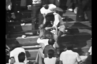 Una Squadra -  Trailer