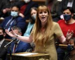Basic Instinct: una politica inglese e un giornale al centro di una polemica tra sessismo e misoginia