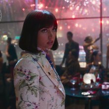 The Gray Man: Ana de Armas ritratta in un'immagine del film