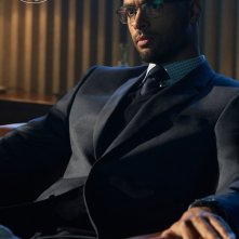 The Gray Man: Regé-Jean Page in una foto del film