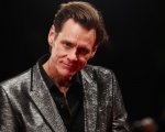 Jim Carrey risponde alle teorie complottiste su lui e Joe Biden