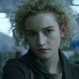 Ozark 4: un primo piano di Julia Garner