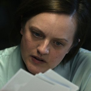 Shining Girls: Elisabeth Moss in una scena