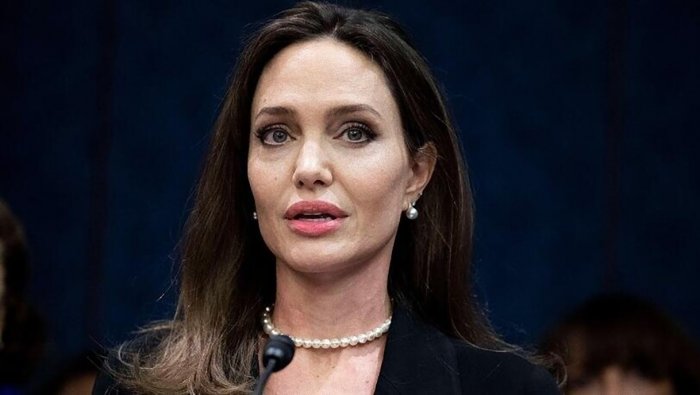 Angelina Jolie in visita in Ucraina, ma scatta l'allarme e fugge verso un rifugio antiaereo (VIDEO)