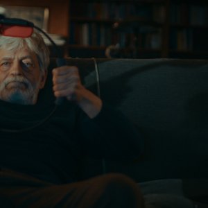 Settembre: Fabrizio Bentivoglio in una scena del film