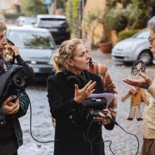 Tapirulàn: Claudia Gerini sul set del film in veste di regista