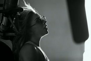 Top Gun - Maverick - Lady Gaga - Hold My Hand (Music Video)