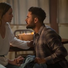 Firestarter: Zac Efron e Sydney Lemmon in una scena del film