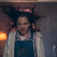 Firestarter: Ryan Kiera Armstrong in una sequenza