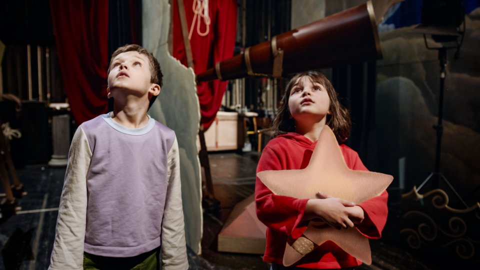 52054385590 72B2C92F67 H