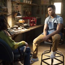 Sneakerentola: Chosen Jacobs in una scena del film