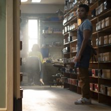 Sneakerentola: Chosen Jacobs in una sequenza