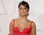 Poolman: Ariana DeBose e Jennifer Jason Leigh nel cast del film da regista di Chris Pine
