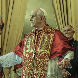 Esterno notte: Toni Servillo durante una scena