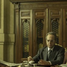 Esterno notte: Fausto Russo Alesi in una scena