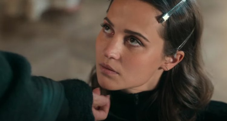 Irma Vep: Alica Vikander nel trailer della serie di Olivier Assayas Irma Vep: Alica Vikander nel trailer della serie di Olivier Assayas