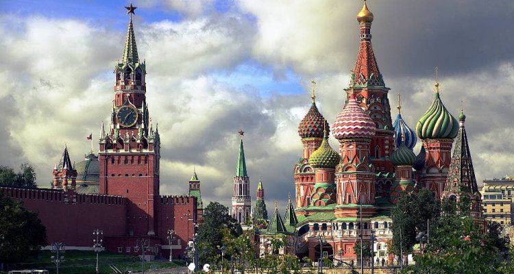All the Kremlin’s Men, arriva una serie in stile House of Cards... Ma su Putin e il Cremlino