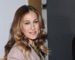 Sarah Jessica Parker non ha più parlato con Chris Noth da quando è stato accusato di violenza sessuale