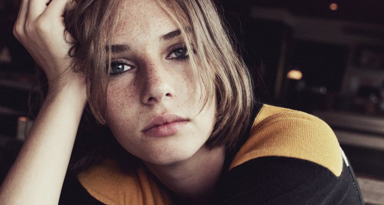 Maya Hawke affianca la madre Uma Thurman nella dark comedy The Kill Room Maya Hawke affianca la madre Uma Thurman nella dark comedy The Kill Room