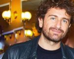 Tramite Amicizia è il nuovo film di Alessandro Siani