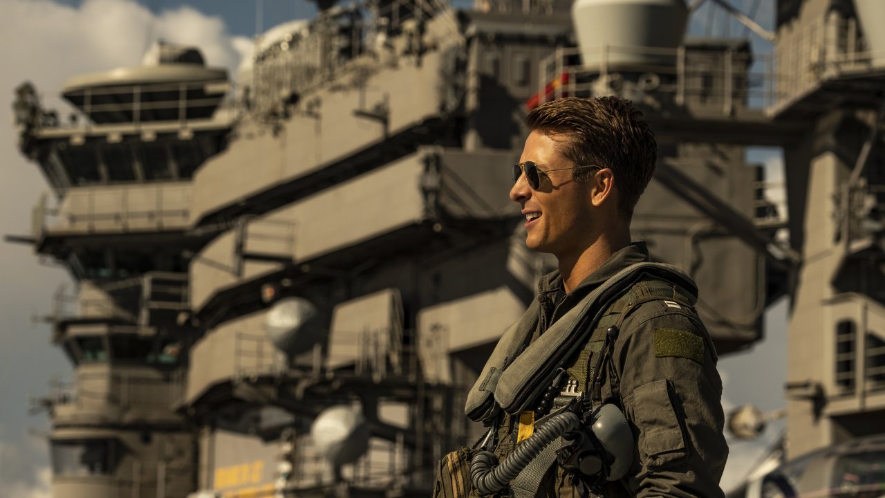 J.J. Abrams, Glen Powell in trattative per essere la star del nuovo sci-fi