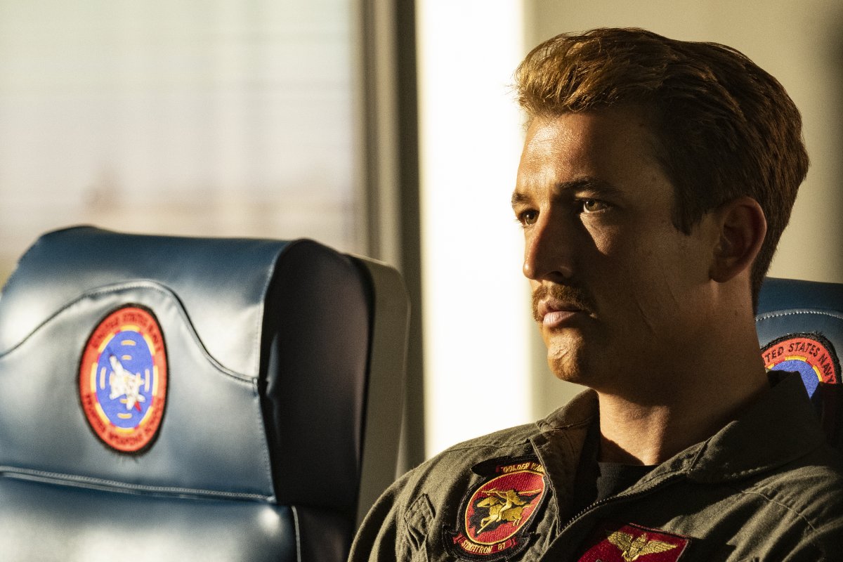 Top Gun 3, Miles Teller ha chiesto a Tom Cruise sei mesi per prepararsi per il sequel "Un mese per addominale"